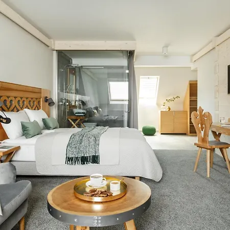 Nova 3* זקופאנה