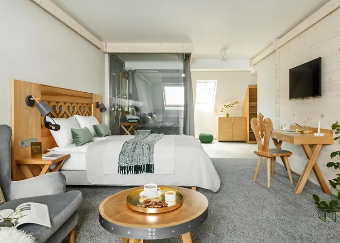 Nova 3* זקופאנה